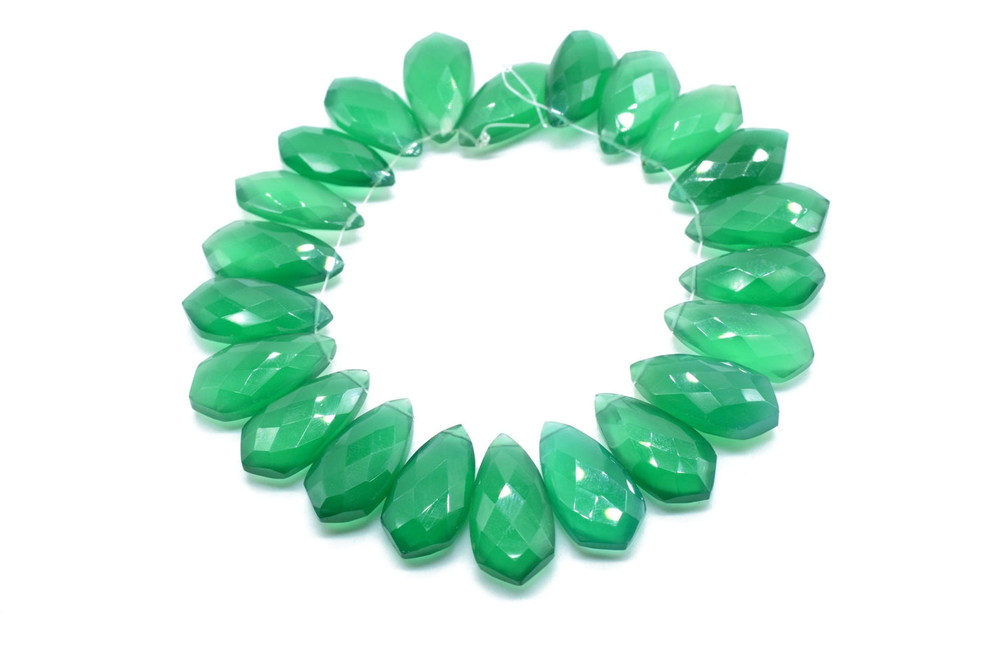 Green Onyx 10x20mm Tie Shape Briolettes ,10x20mm teardrop faceted bead, Jewelry Making Supply,jewelry Findings item,green gemstone Briolette