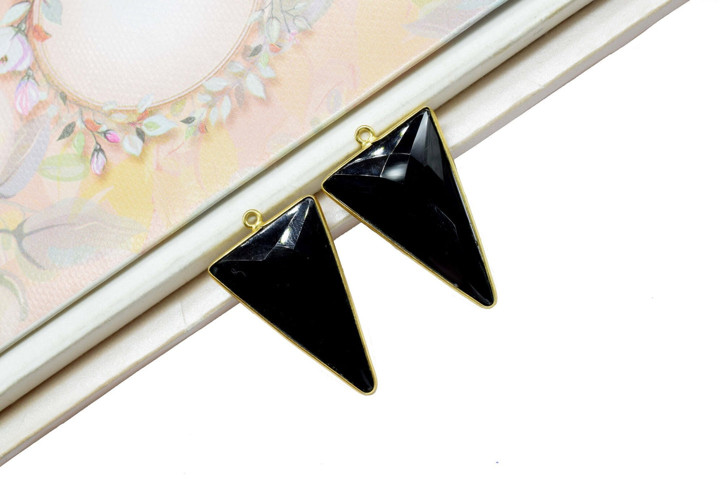 Black onyx 20x30mm Trillion Shape bezel,Black Onyx charms jewelry making craft,Black Onyx Single Bail pendant,Black Onyx Gold Plated bezel
