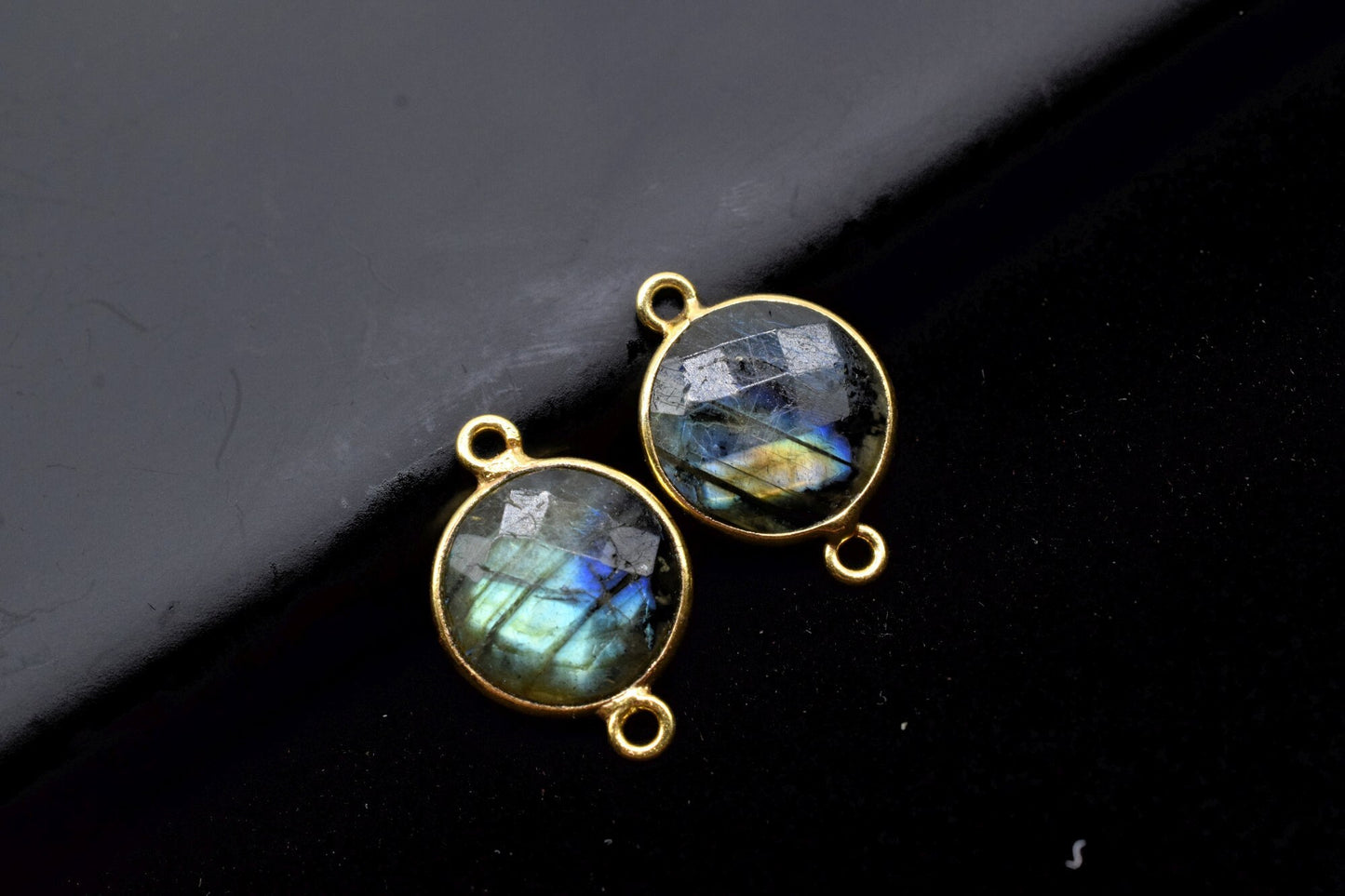 Labradorite 12mm Round double bail connectors,Round Pendant,Faceted Labradorite,Gemstone Charm,Gemstone Pendant,Labradorite Charms connector