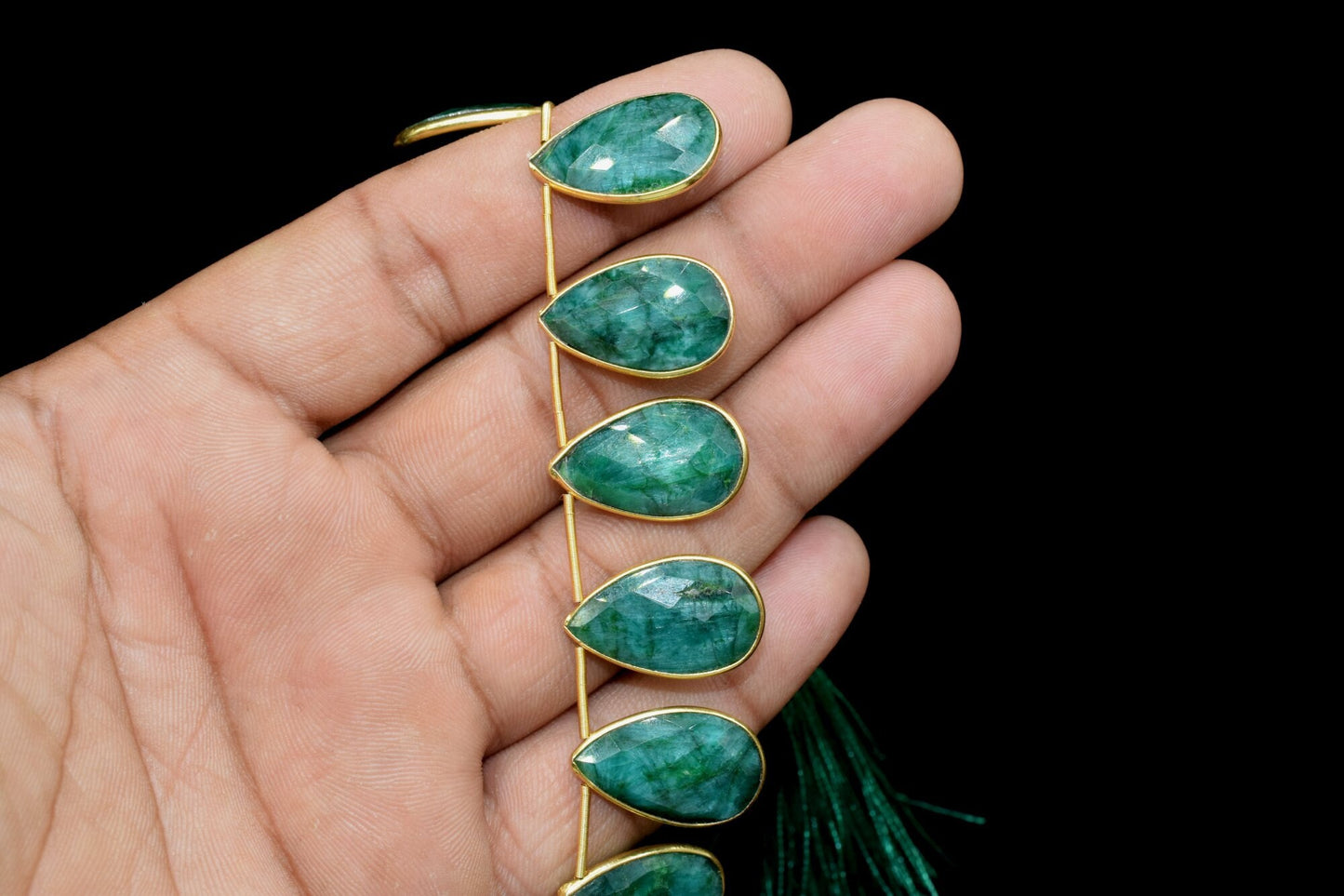 Emerald 12x20mm Gold plated bezel charms strands ,Emerald Charm,Making Jewelry Supplies,Natural stone charms,Emerald jewelry,Emerald Bezels