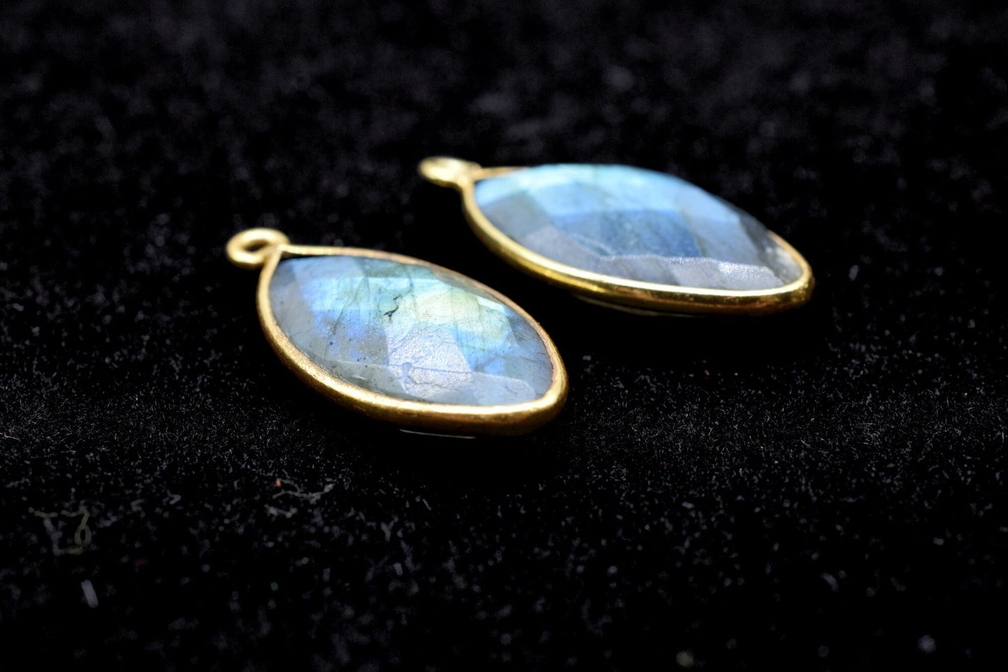 Labradorite 10x20mm Marquise shape charm,Brass Gold Plated bezel,Natural Labradorite Pendants,Labradorite handmade charms,Labradorite charms