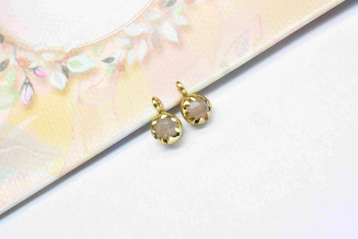 Strawberry Gemstone Connectors Charms,Pink Strawberry Pendant Jewelry,Pink Strawberry Gemstone 5mm Round Pendant,Strawberry Supplies Jewelry
