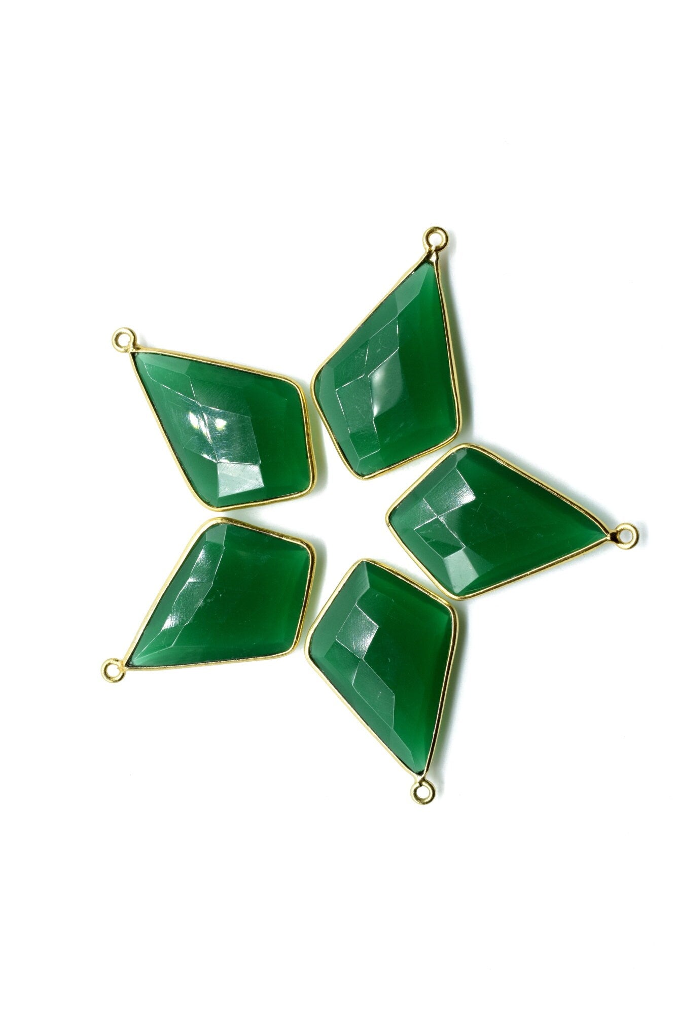 Green Onyx 20x30mm Diamond shape single bail connector,Brass Gold Plated bezel,Green Onyx Faceted Briolette Connector,Green Onyx Bezel charm