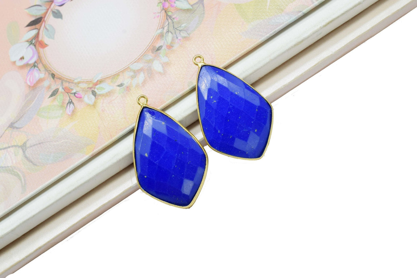 Lapis Lazuli 20x30mm Bezel Charm,Handmade pendant,Lapis Lazuli connector,Gold Plated bezel,Lapis Pendant,Lapis Lazuli kite shape pendant