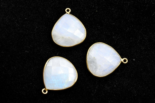 Moonstone 20mm Heart Shape Charm,Rainbow Moonstone,Bezel Heart Shape Connector,Moonstone Heart Pendant 24k Gold Plated, Single flat Bail 1pc