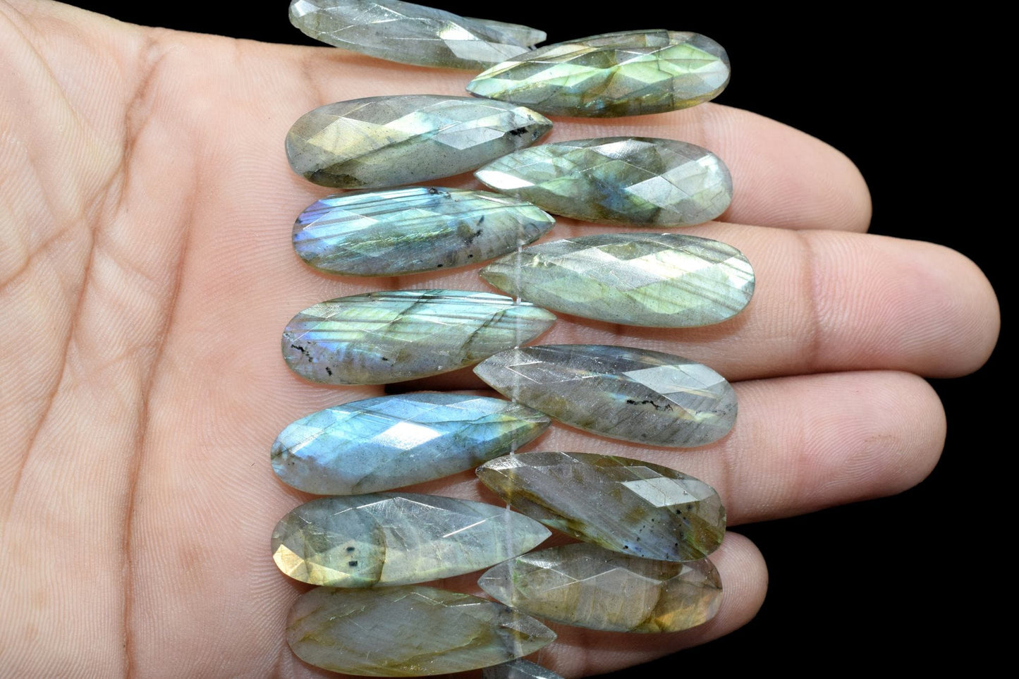 Labradorite Long drop 10x30mm Briolettes,Labradorite Briolette,Tear Drop Briolettes,jewelry supplies,Labradorite drops,Labradorite jewelry