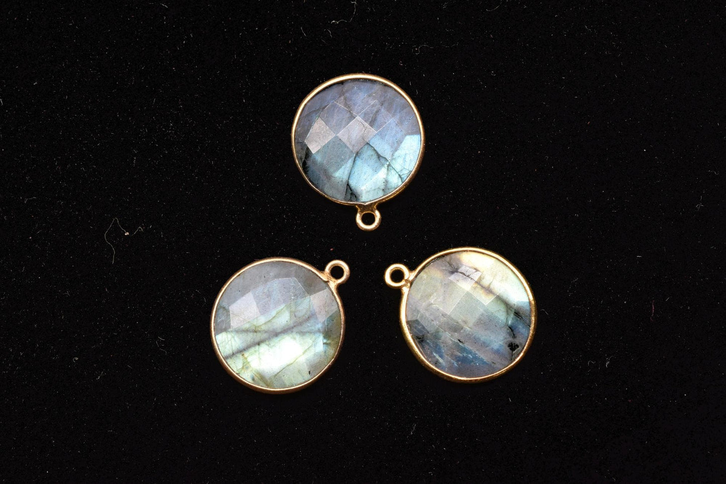 Labradorite 16mm Round Bezel charm,Brass Gold Plated bezel,Natural Labradorite Pendants,Labradorite handmade charms,Labradorite coin charms