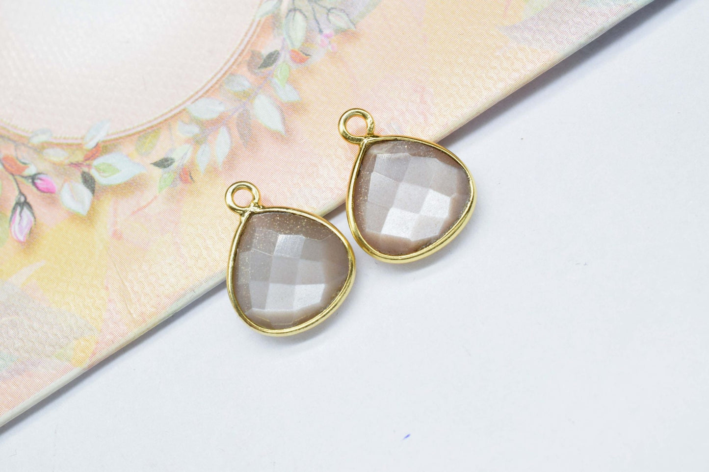 Chocolate Moonstone 12mm Heart Shape Bezel Charms,Chocolate Moonstone Pendant,Brass Gold Plated bezels,Chocolate Moonstone Connector Bezel