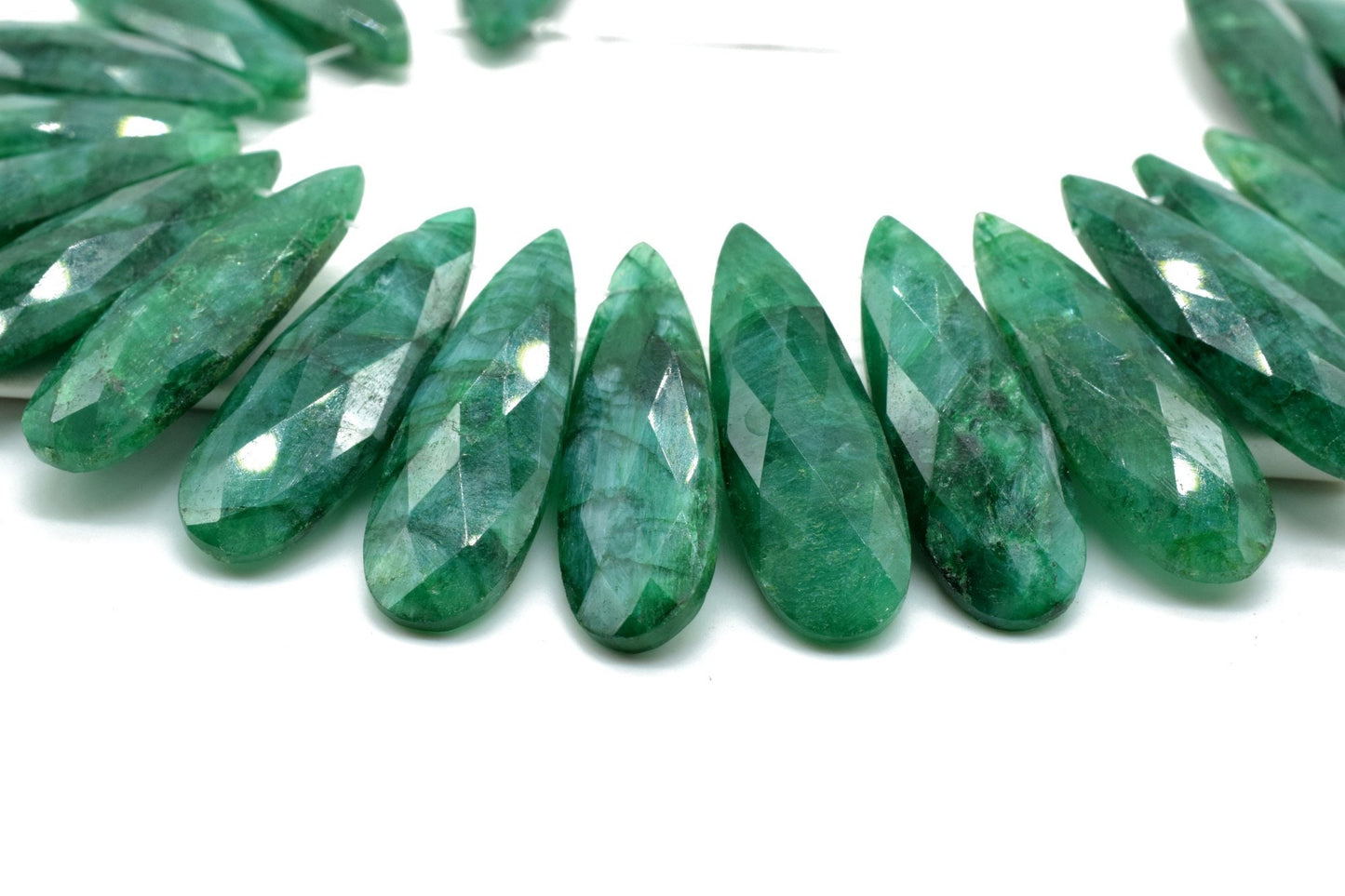 Emerald Long drop 10x30mm Briolettes,Emerald T drilled Briolette,Emerald Tear Drop Briolettes,jewelry supplies,Top Quality Briolette,Jewelry