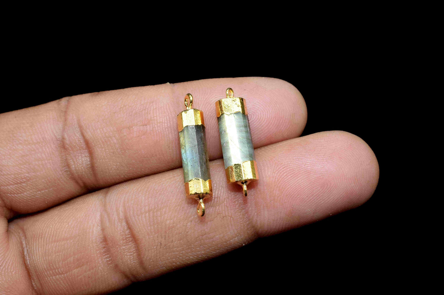 Labradorite Pointed Pendant,Gold Vermeil Point Pendants,Statement Pendant,Gemstone Pendant,Cylindrical Pendant,Pencil Connector,Gift
