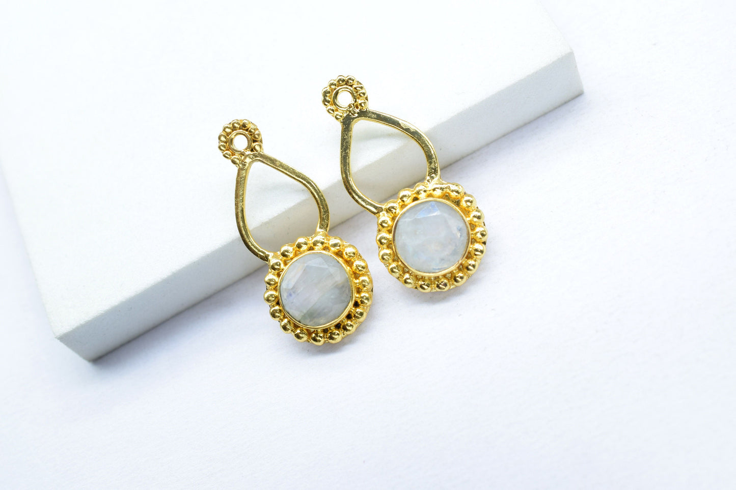 Moonstone Designer Pendant/Jewelry making Stone/Moonstone Pendant Charm/Handmade Jewelry Component/Round Shape Stone/Connector/Gift