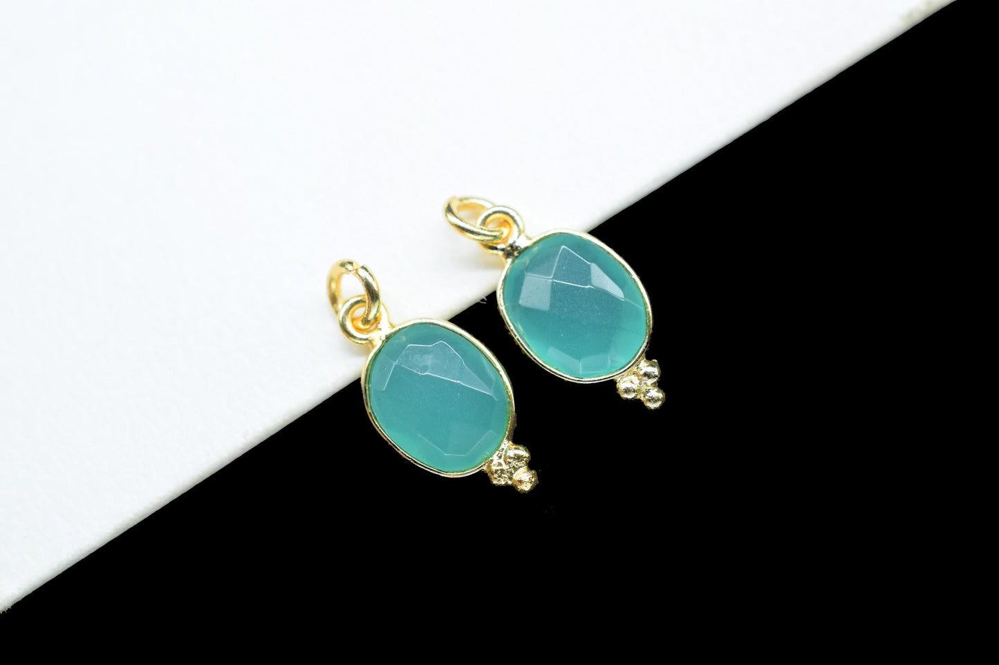 Aqua Chalcedony 8x10mm oval Shape Pendant Jewelry/Aqua Chalcedony Gold Plated Single Bail Connector jewelry/Gemstone Teardrop Charms/Gift