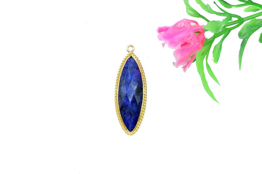 Blue Sapphire Gemstone 10x30mm Marquise shape charm,Sapphire Faceted Briolette Connector,Sapphire Gold Plating bezel,Sapphire Bezel Pendants