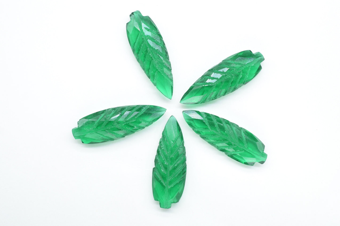 Green Emerald Quartz 10x30mm Pear Shape Faceted carved Briolettes,Emerald Carving Briolettes,Emerald Leaf Shape Carved Briolettes,Emerald