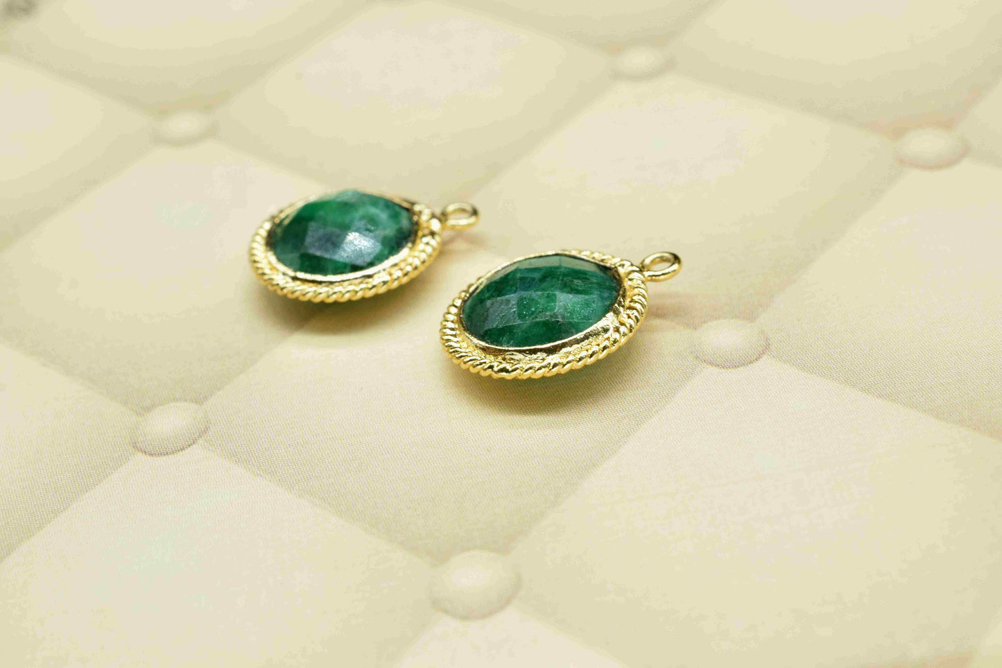 Emerald Gemstone Connector,10mm Round Shape Single Bail Bezels Charms,Handmade Connectors Jewelry,Emerald Bezel Connectors,Gemstone Jewelry