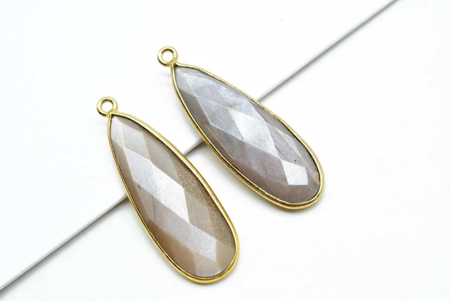 Peach Moonstone 10x30mm Charm,Peach Moonstone Pendant,Teardrop Pendant,Faceted Peach Moonstone,Gemstone Charm,Gemstone Pendant,Dainty Charms