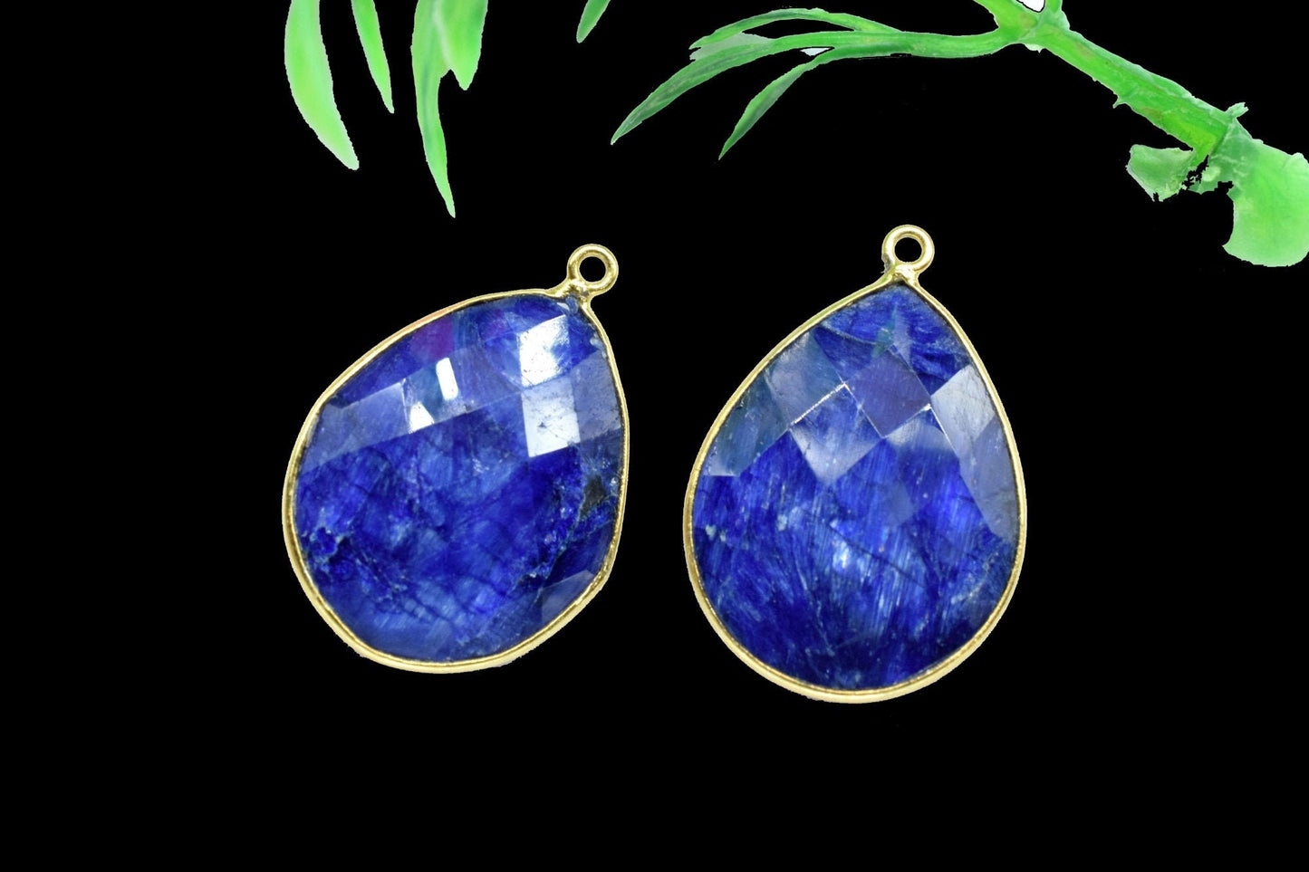 Blue Sapphire 18x23mm Pear shape Single bail connectors,Sapphire Gold plated bezel,Sapphire Briolettes,Sapphire Connector,Sapphire earrings