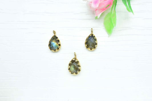 Labradorite Prong Pendant,Single bail connector,Handmade Gemstone Bezel Link,Tiny Labradorite Bezel Connector,Labradorite Pendant Jewelry