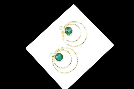 Emerald Faceted Round Bezel Connector,Emerald Single Bail Connector,Brass Textured Jewelry,Emerald Neacklace Pendant,Handmade Jewellery,Gift