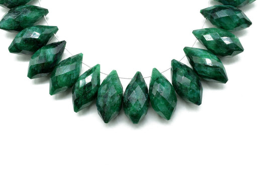 Emerald 10x20mm dew drop faceted beads,Fancy Cut Dew Drop Foxtail Briolette,Foxtail Briolette,Gemstone Dew Drop Bead,Emerald drops,jewelry