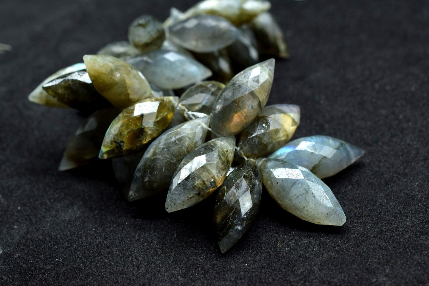 Labradorite faceted Dew Drops beads,11x26mm Dew Drops briolettes,Spiky tear drops,jewelry making drops,Grey Gemstone briolettes,fancy shape