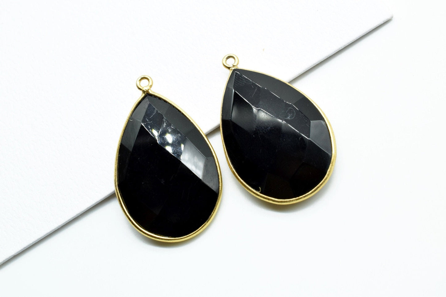 Black onyx 20x30mm Pear Shape Single bail connectors,Black onyx Pendant,Black onyx Pear Gold Plated bezel,jewelry making charm,black onyx