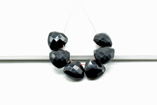 Black onyx faceted Trillion briolettes,8mm Briolettes,Black Onyx drop Briolettes Supplies,Craft Supplies,Gemstone Micro Briolette Beads