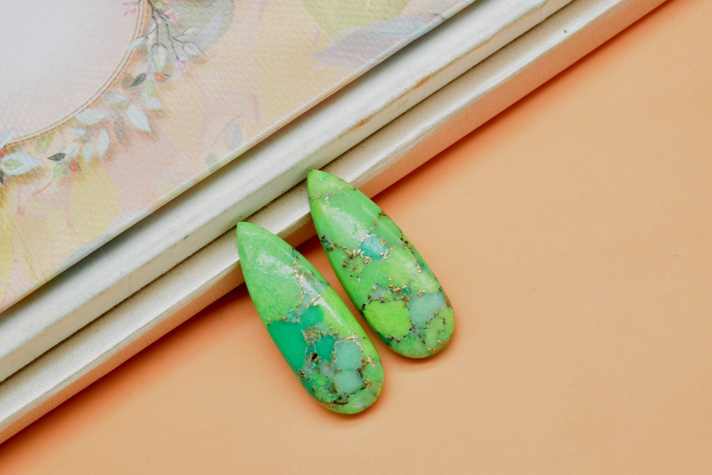 Green Copper Turquoise Pear Shape Briolettes, 10x30mm Teardrop Turquoise Briolettes, Turquoise Beads,Oyster Green Copper Turquoise Briolette