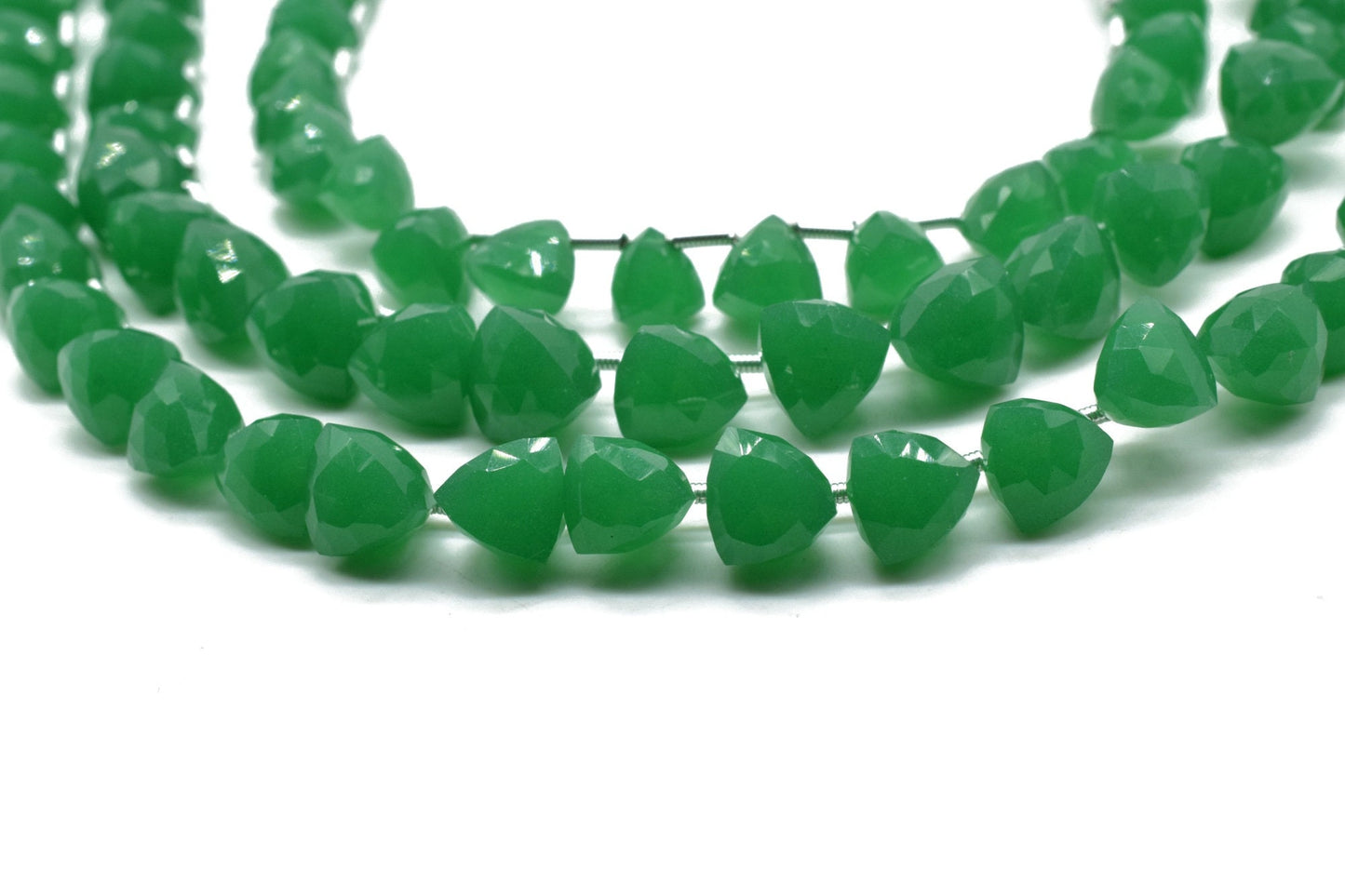 Green Onyx Faceted Trillion beads,Trillions Faceted Briolettes,gemstone Briolettes,Green Onyx Trillion beads,fancy Briolettes beads,gift