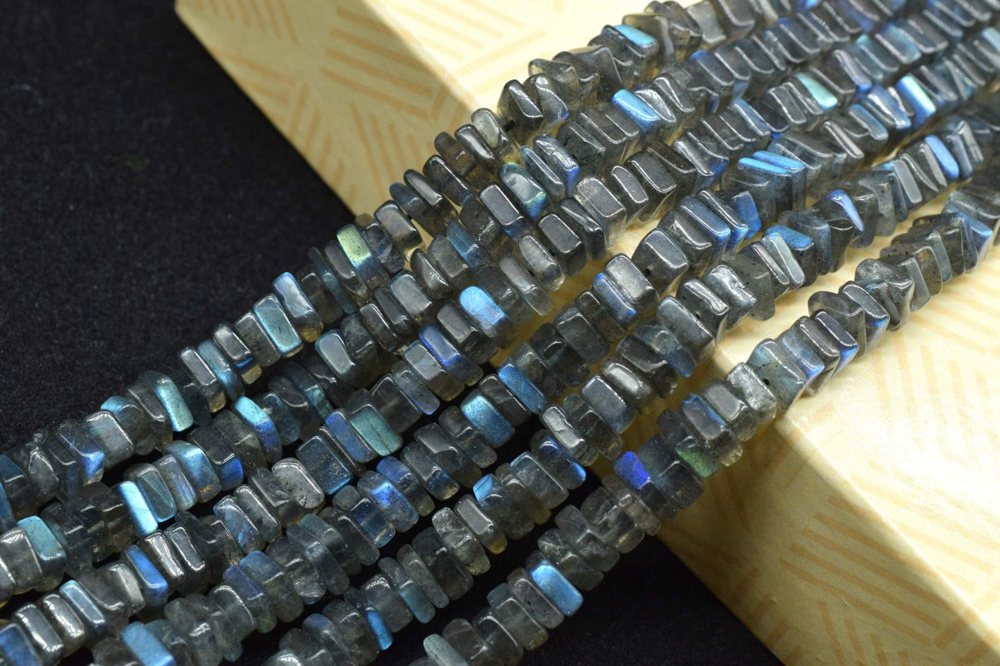 AAA Natural Blue Flash Labradorite Smooth Heishi Shape Beads Size 4-6MM 16 inch strand Approx,Plain Heishi Square Beads,Jewelry Making Craft