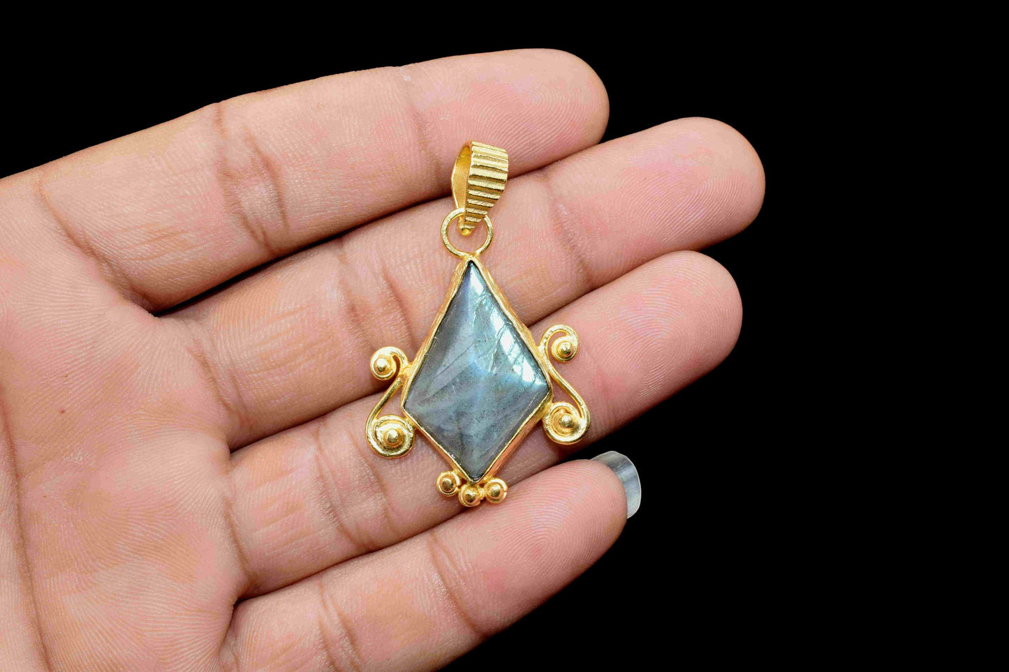 Labradorite Gemstone Pendant,15x25mm Tie Shape Gemstone Pendant,Gold Plated Gemstone Jewellery,Labradorite Pendant,Gemstone Tie Pendant,Gift