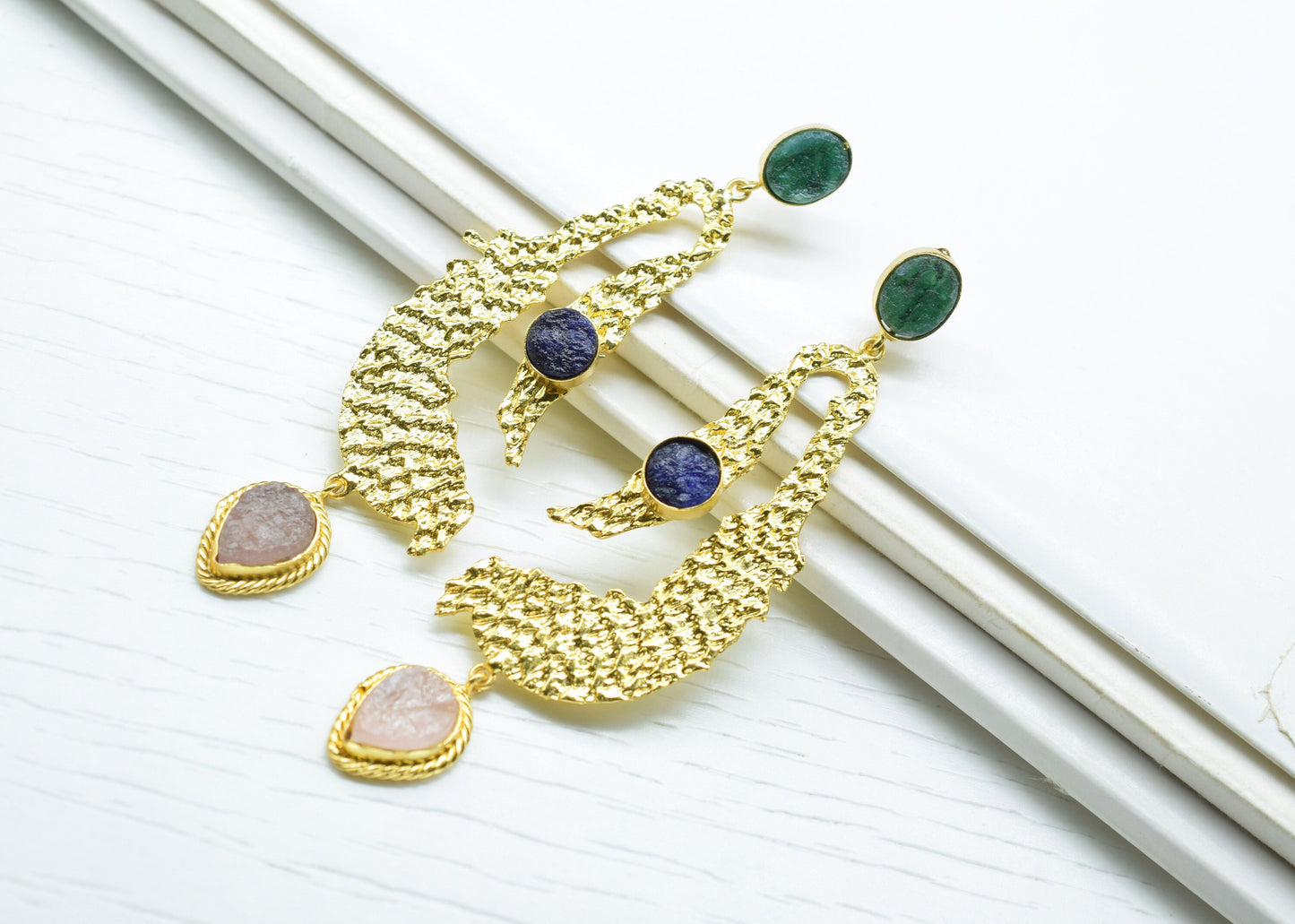 Emerald Roung Stone Earring/Handmade Earring/Bridal jewlry/Gold Plated Jewelry/Sapphire Roung Earring/Gold Plated Textured Earrings Jewelry