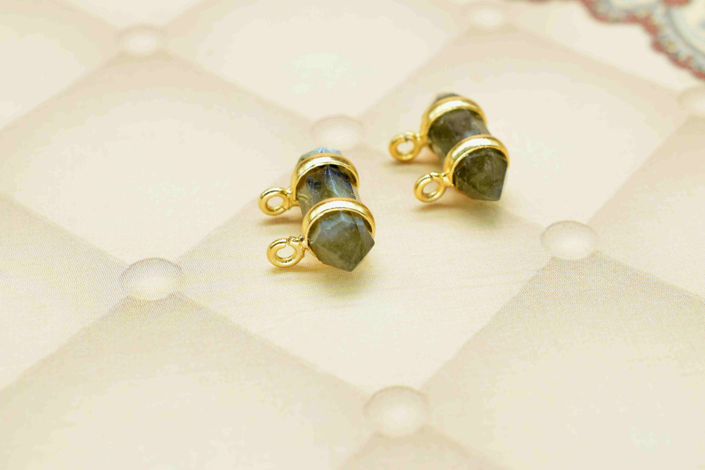 Labradorite 5x15mm Point Pendant,Labradorite Bullet Pendant,Gemstone Double Bail Necklace,Double Bail Pendant with Electroplated Gold Band