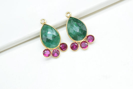Emerald 10x14mm Pear shape Bezel charms,Emerald Pendant,Green Gemstone connector,Emerald Charms Jewelry,Cubic zirconia Bezel charm,p011