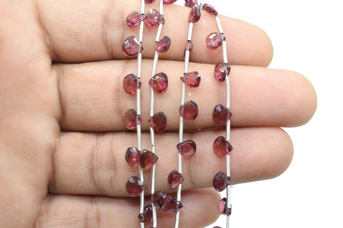 Garnet Heart Shape 6mm briolettes,Vertical Top Drilled briolettes,Faceted Heart shape Briolettes,Garnet Briolettes,Garnet beads,Red Briolett