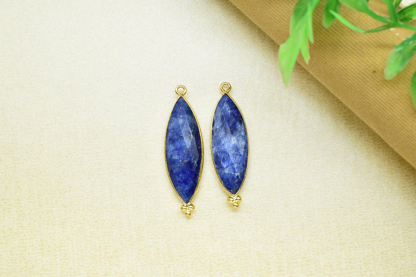 Blue Sapphire 10x30mm Bezel charms,Station Bezel Link Jewelry Supplies,Sapphire jewelry,marquise Shape Pendant,Sapphire Gemstone Connectors