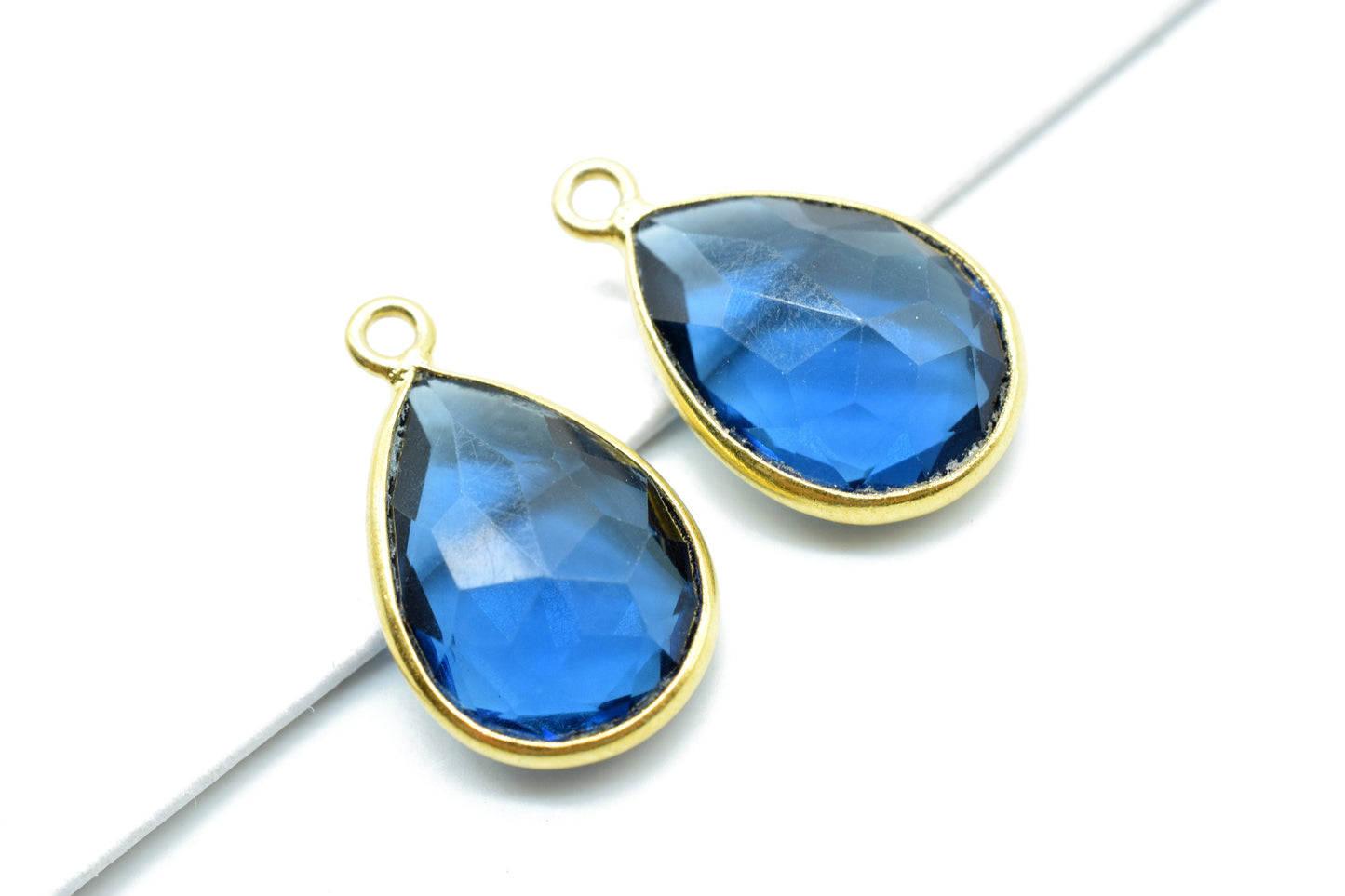 Kyanite 9x13mm pear shape single bail charm,Kyanite Teardrop Gold Plated bezel,Kyanite Bezel,jewelry making charm,Kyanite Handmade charms