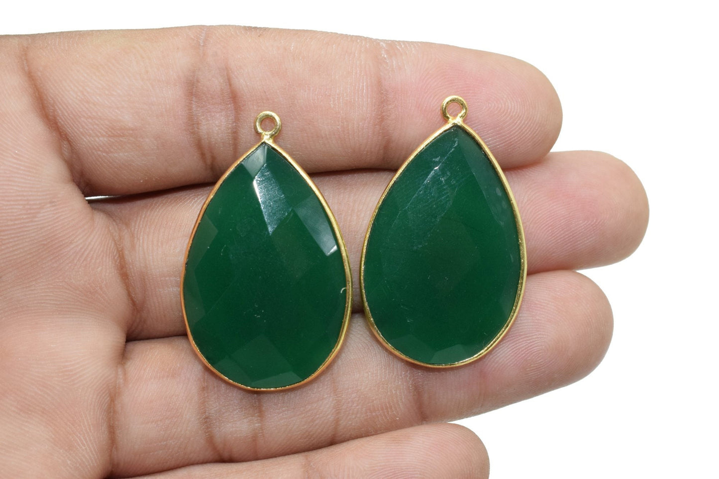 Green Onyx 20x30mm Pear shape single loop charm,Brass Gold Plated bezel,Green Onyx Faceted Connector,Green Onyx Bezel Pendant,Onyx earrings