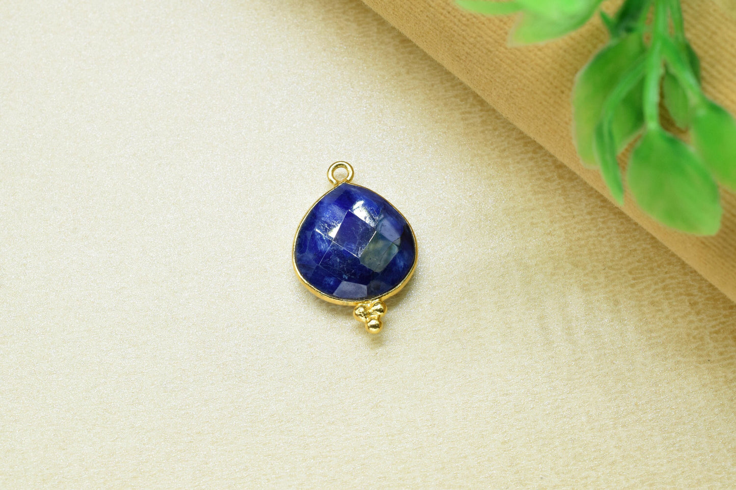 Genuine Sapphire Gemstone Pendant,Sapphire Gold Plated bezel jewelry making,blue Sapphire Brass connector,Sapphire 14mm Heart shape Charms