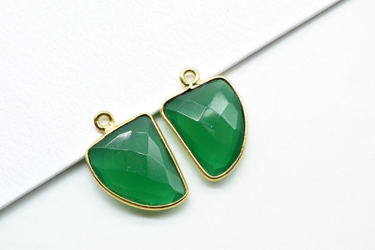 Green Onyx 12x15mm Horn shape single bail charms,Green Onyx fancy pendant,Green Onyx Gold Plated bezel,jewelry making charms,Horn connectors