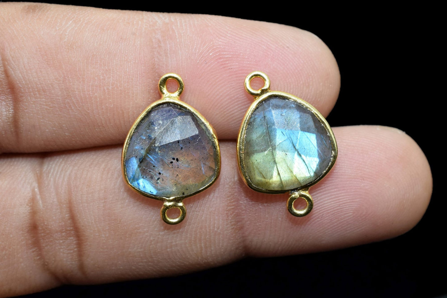 Labradorite 15mm Trillion double bail connectors,Pendant,Faceted Labradorite,Gemstone Charm,Gemstone Pendant,Labradorite Charms connector