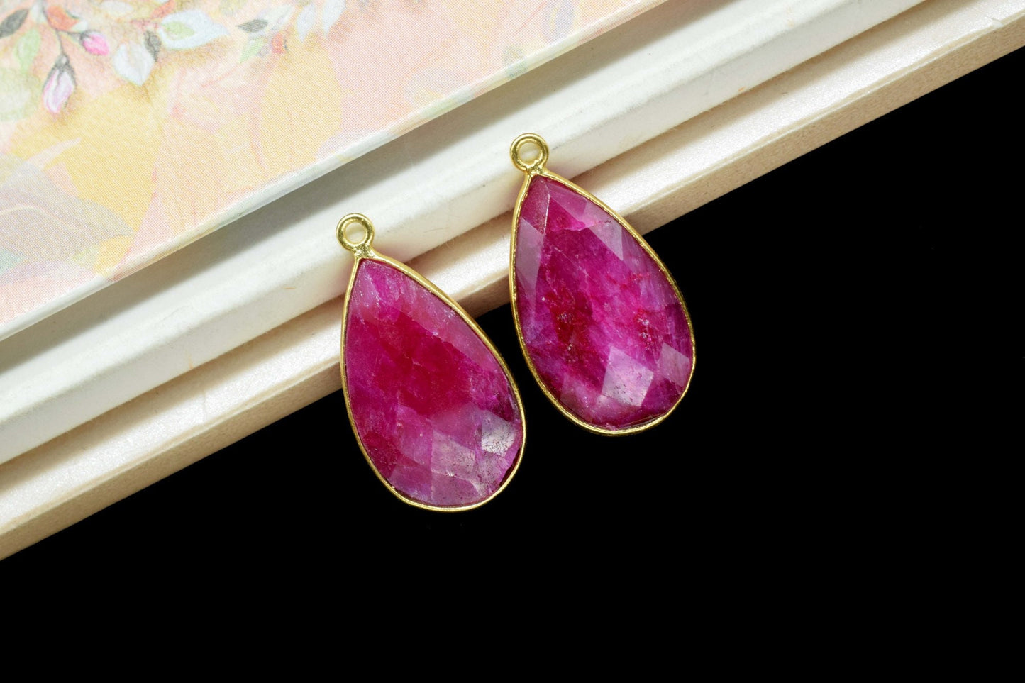 Ruby 12x20mm Pear shape charm,Ruby Pear Shape Bezel ConnectorGold Plated,Ruby Connector,Single Bail Connector,Jewelry Supply,Bezel Set Charm
