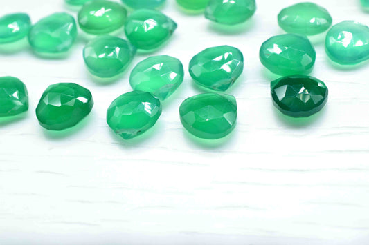 Natural Green Onyx Faceted Briolettes, 10mm Heart Shape Briolettes, Gemstone Briolette, AAA Quality Briolette, Green Onyx Stone, Onyx Gift