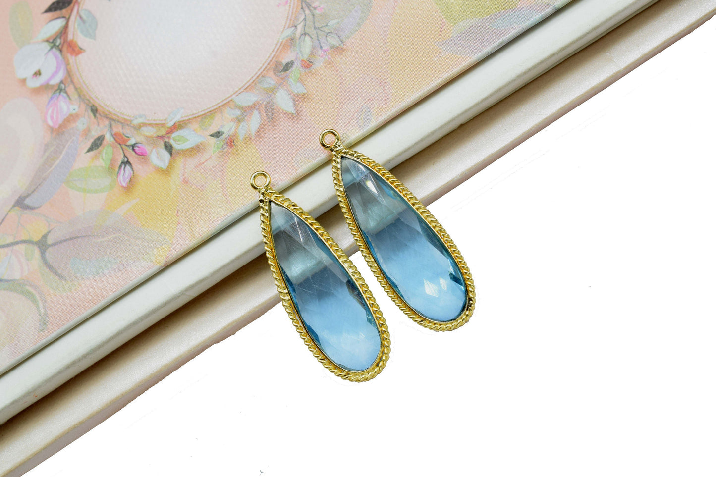 Sky Topaz Faceted Gemstone 10x30mm Pear Shape Bezels,Gemstone Faceted Light Bezels Jewelry,Sky Topaz charms,Sky Topaz Gold Plating Pendant