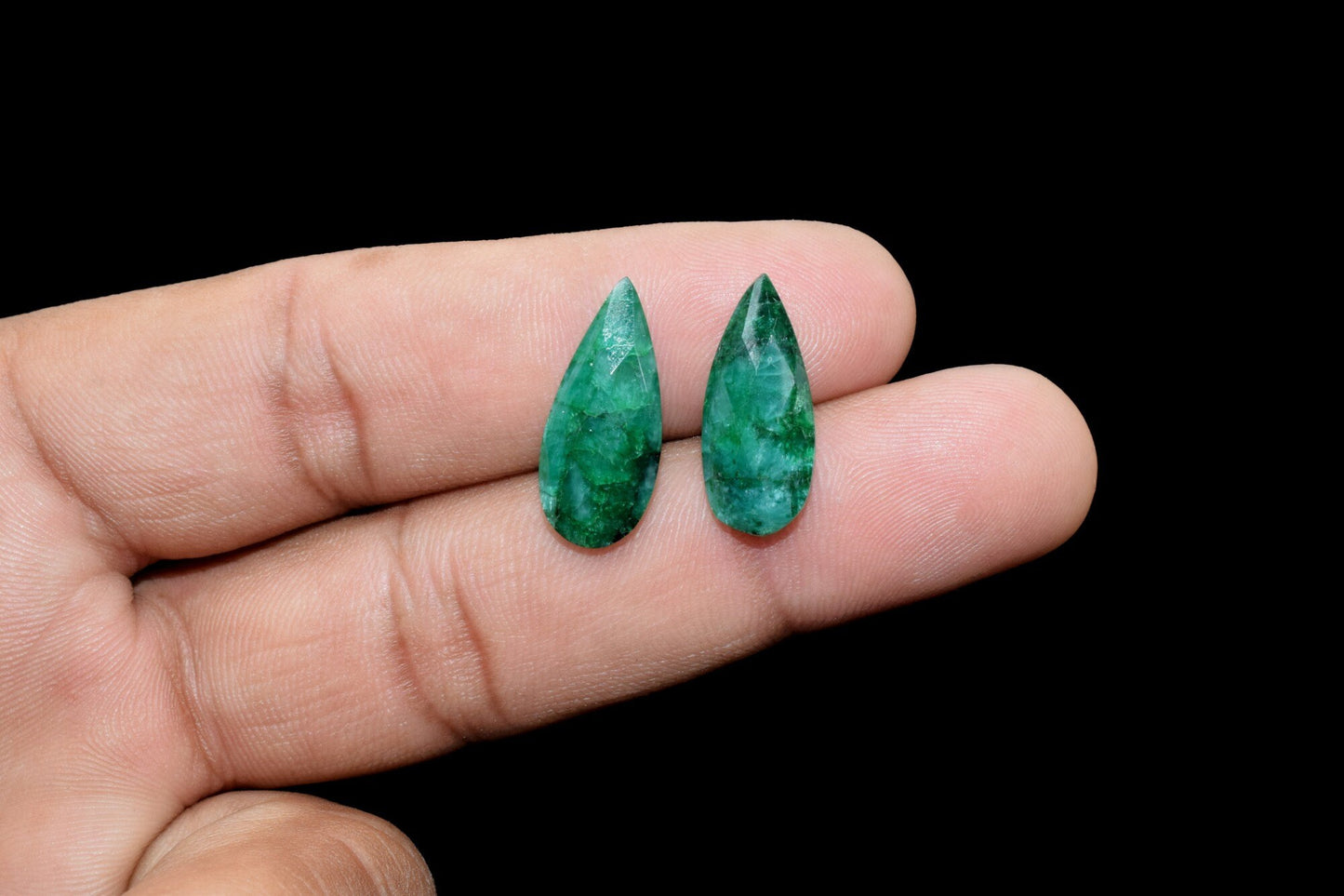 Natural Emerald Faceted Pear Shape Briolettes,8x20mm Teardrop Beads,Emerald beads,AAA Quality,Jewelry Beads,Emerald Teardrop Beads