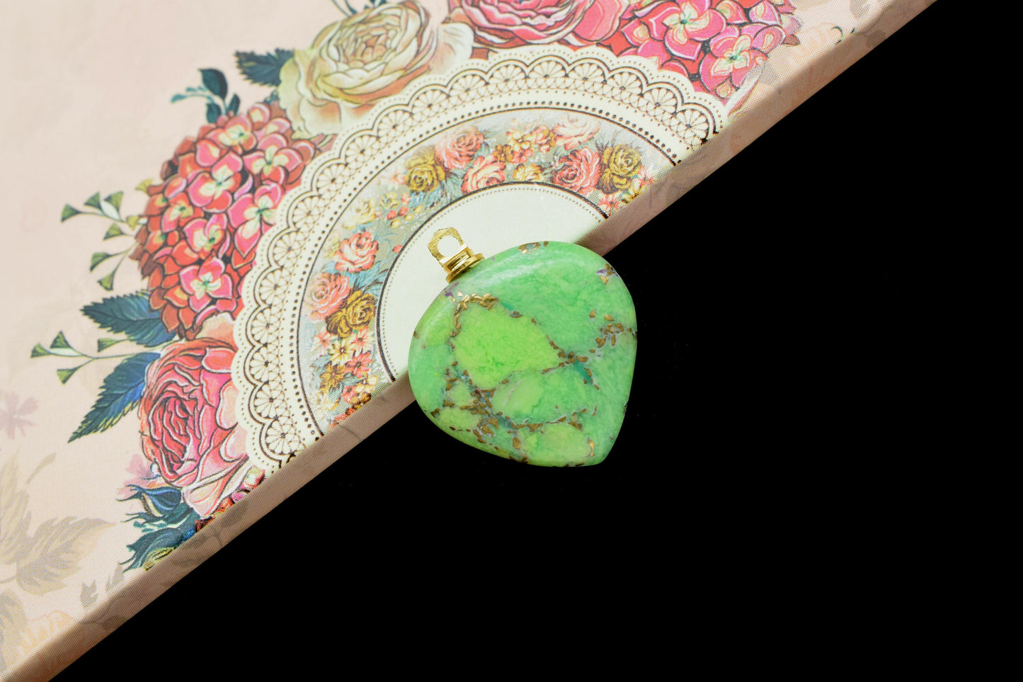 Gemstone Briolettes,Jewlry Making Connectors,20mm Heart Shape Pendant Charms,Natural Gemstone Pendants,Earring Connectors.Braclet Charms,