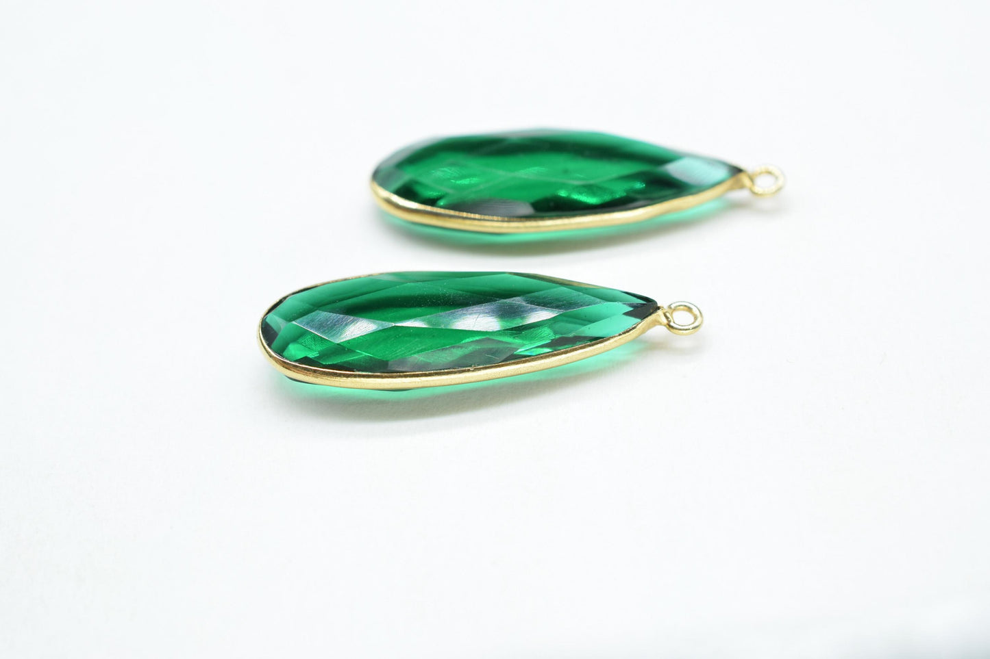 Emerald 10x30mm Pears Shape Connector,Gold Plated Single Bail Gemstone Connector,Jewelry Making Supplies,Green Gemstone Pendant,Bezel Charms