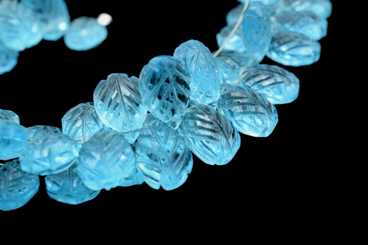 Sky Topaz Carved Leaves Briolettes,9x13mm carving Pear Shape,Carved Leaf Shape Beads,hand carving Teardrop Beads,Sky Topaz Briolettes,Beads