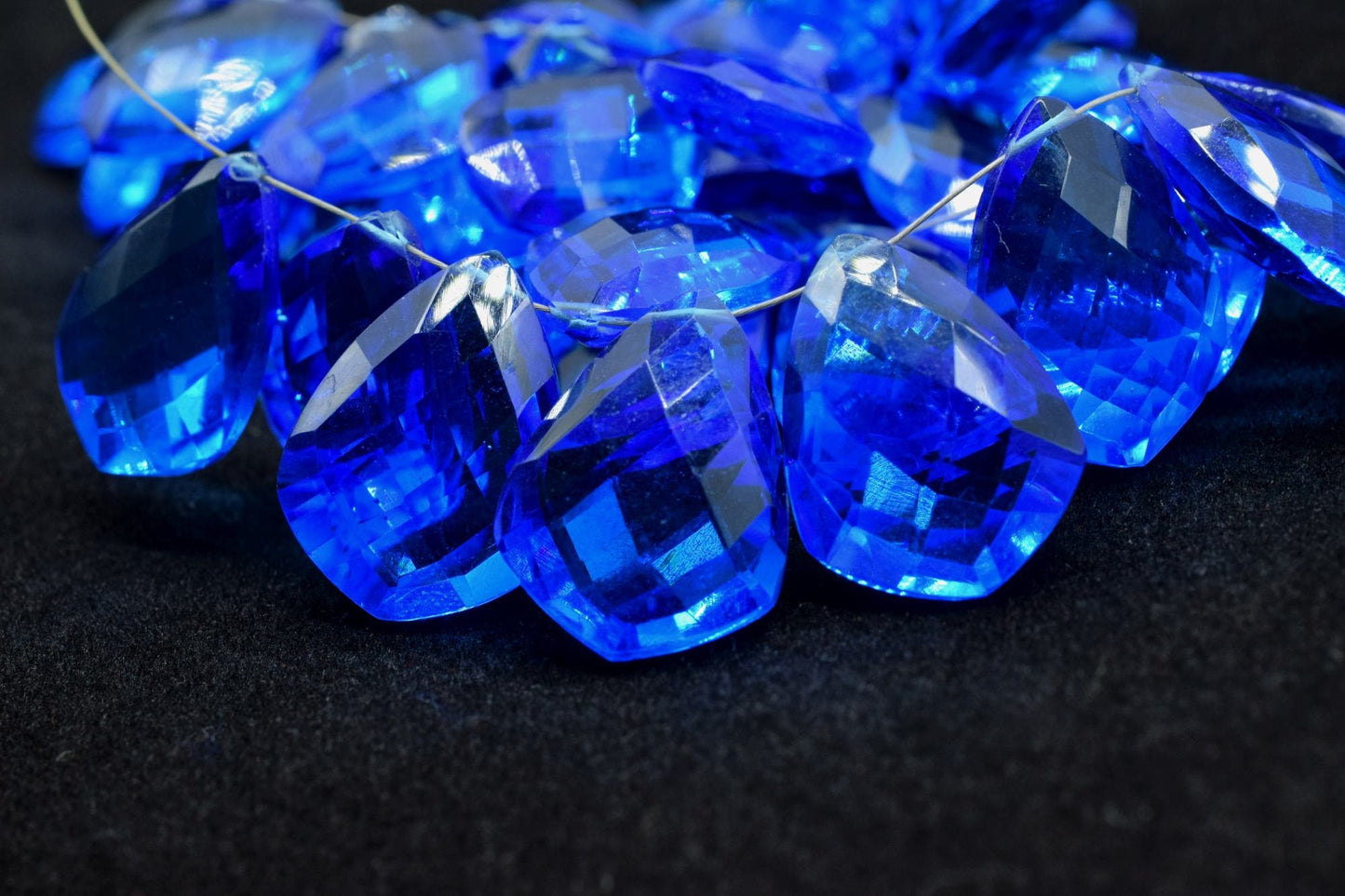 London Blue topaz Pear 10x20mm Briolettes,Blue topaz briolettes,Blue topaz Faceted Kite Shape Briolette,Blue topaz Briolette pack,Blue topaz