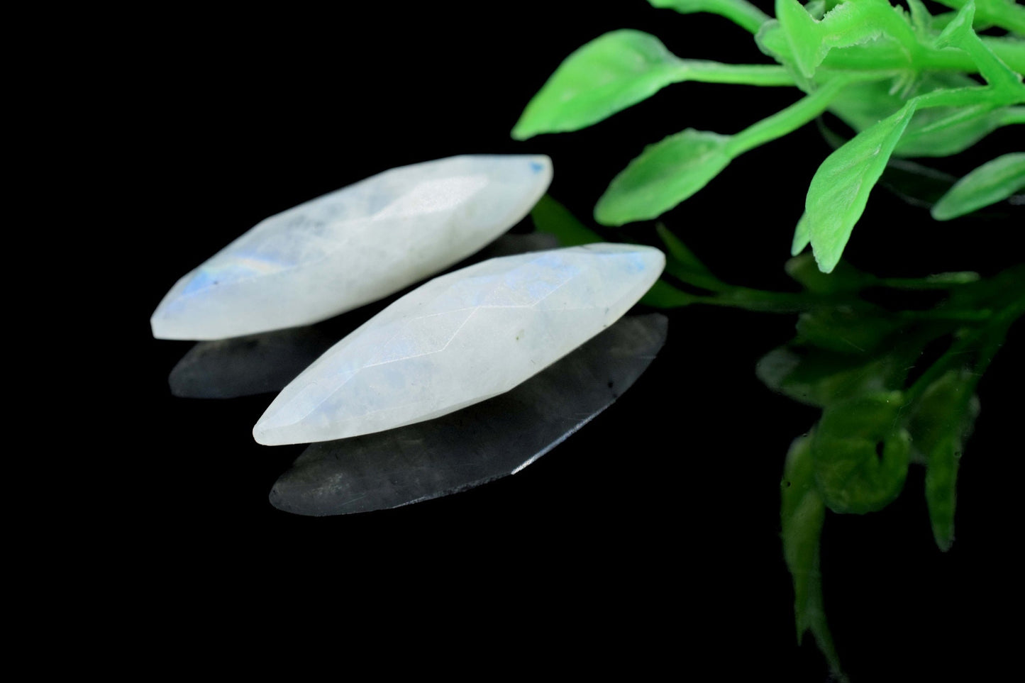 Moonstone Long Drop 10x30mm Briolettes, Moonstone Briolette, Moonstone Drop Briolettes, Moonstone Drops,Moonstone Jewelry Making Beads, Gift